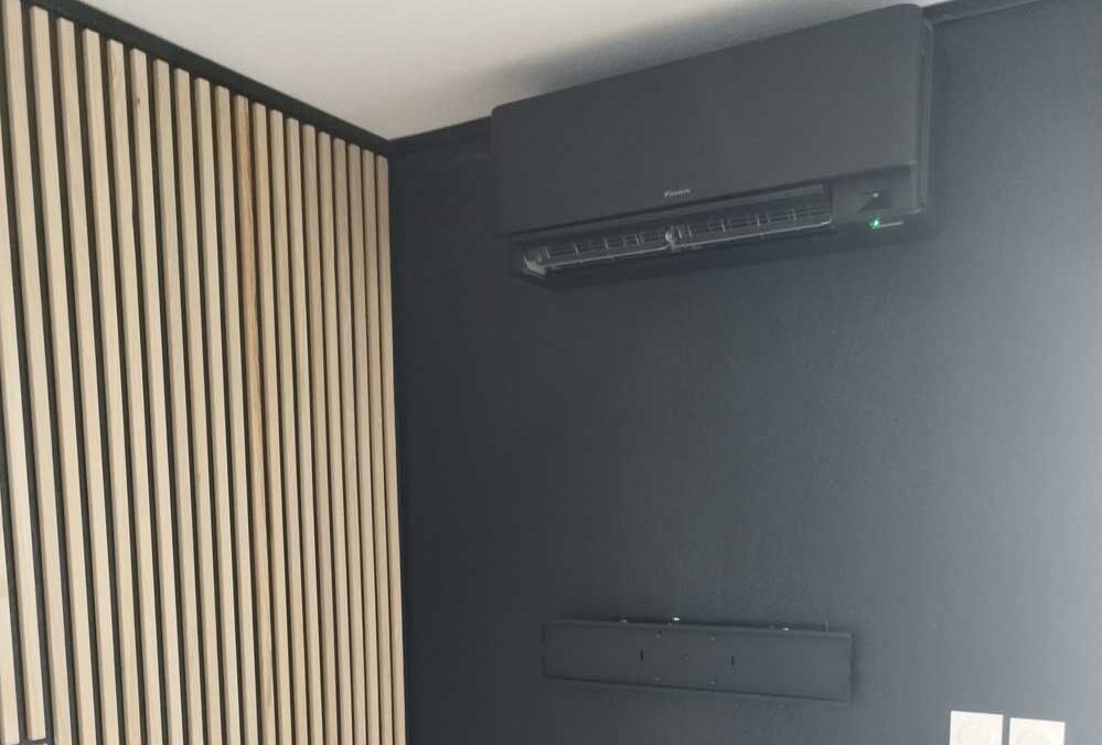 Installation d’une climatisation à Colomiers dans un appartement par l’entreprise CLIM SUD.